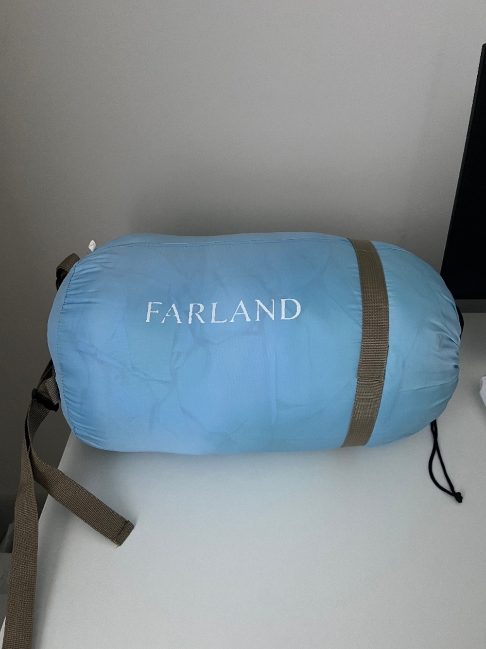 Farland Three Season Sleeping Bag - Camping gear